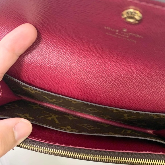 LV Emilie Wallet πΊπΊπΊ - Picture 10 of 12